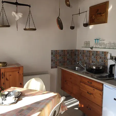 Mandula Haz Guest house